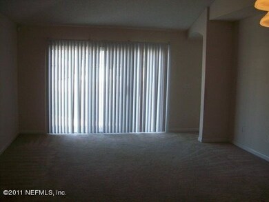 10374 Centerwood Ct, Jacksonville, FL 32218 - photo 4