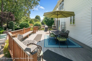 DECK FOR ENTERTAINING