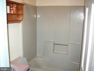 127 Guitar Ln, Berkeley Springs, WV 25411 - photo 3