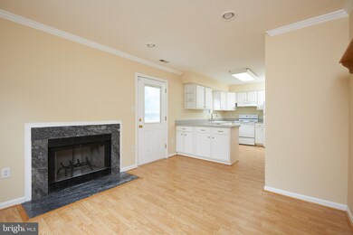 14302 Dover Ct, Laurel, MD 20707 - photo 2