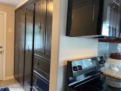 304 Main St, Moosic, PA 18507 - photo 7