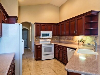 15604 W Piccadilly Rd unit 6, Goodyear, AZ 85395 - photo 5