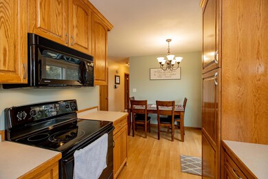 1702 S 17th St, Grand Forks, ND 58201 - photo 6