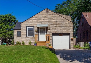 1724 47th St, Des Moines, IA 50310 - photo 2