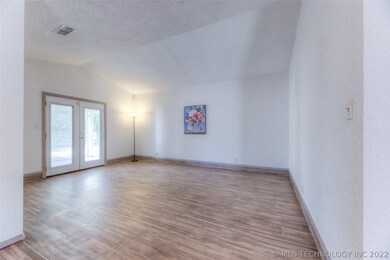 1327 E 144th St, Glenpool, OK 74033 - photo 7