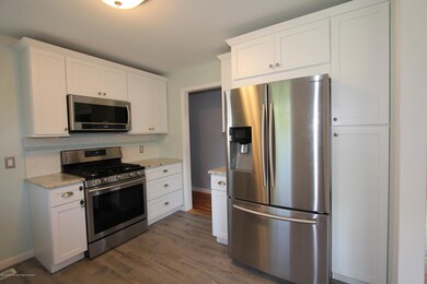 310 robbins - 8