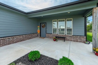 501 Sweetwater Rd, Maize, KS 67101 - photo 2