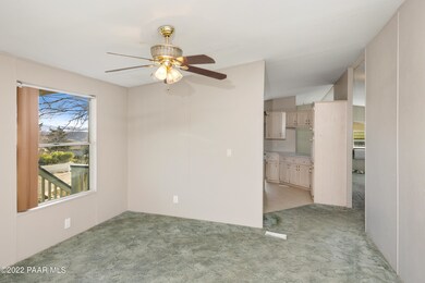 004_Living Room
