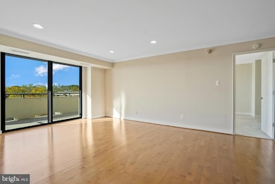 Regency unit 1720, McLean, VA 22102 - photo 5