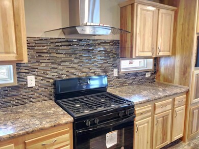 14922 Cochise St, Williston, ND 58801 - photo 5