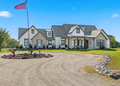 350 Rolling Ranch Blvd, Alvord, TX 76225 - photo 2