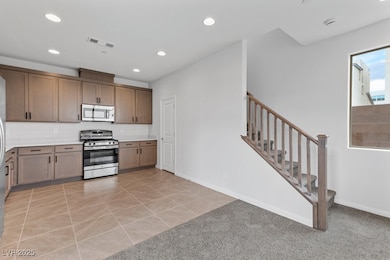 11636 Golden Oriole Ave, Las Vegas, NV 89138 - photo 6