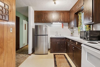 1614 Hillview Rd, Saint Paul, MN 55126 - photo 4