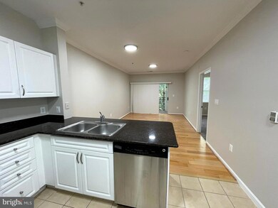 12957 Centre Park Cir unit 212, Herndon, VA 20171 - photo 2