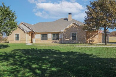 1246 County Road 4698, Boyd, TX 76023 - photo 4