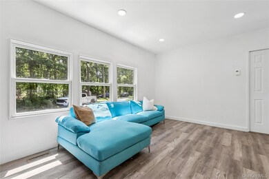 1538 Speonk Riverhead Rd unit Lot 12, Remsenburg-Speonk, NY 11972 - photo 7