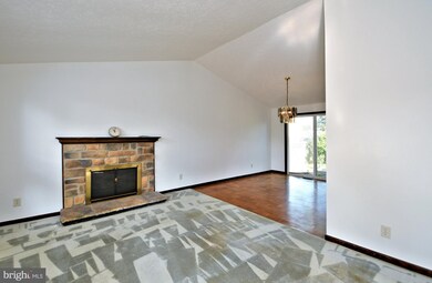 126 Independence Dr, Morrisville, PA 19067 - photo 4