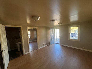 2025 E Pythian Ave, Decatur, IL 62526 - photo 3