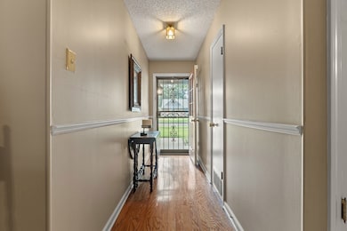 302 Georgetown Dr, West Memphis, AR 72301 - photo 2