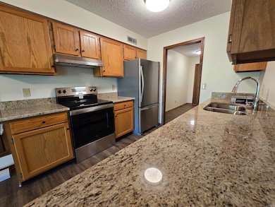 307 Forest Dr, Mountain Home, AR 72653 - photo 5