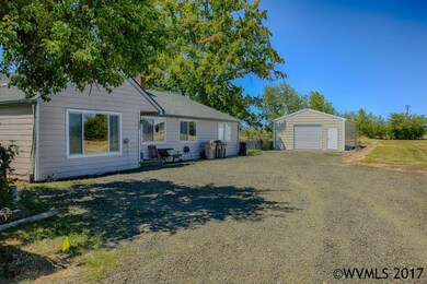 245 SE Fir Villa Rd, Dallas, OR 97338 - photo 2