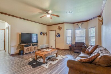 711 E 6th St, Bonham, TX 75418 - photo 5