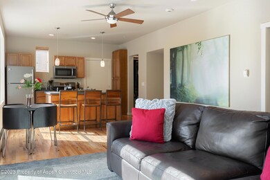511 Metcalf Rd F18 High Res-17