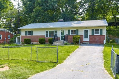 108 Robinhood Rd, Staunton, VA 24401 - photo 2