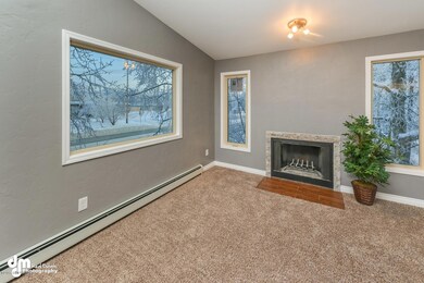 8424 Lake Otis Parkway-large-006-19-Livi