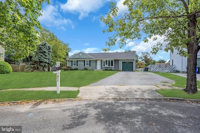 811 Apple Ct, Toms River, NJ 08753 - photo 4