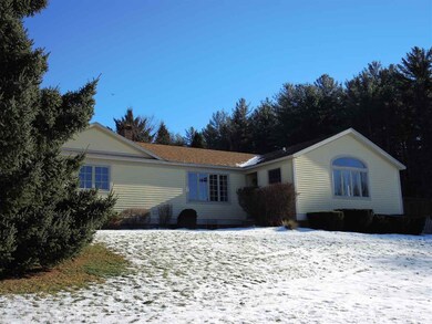 128 Meadowcrest Dr, North Clarendon, VT 05759 - photo 2