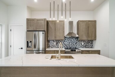 1205 Hamlet St, Columbus, OH 43201 - photo 7