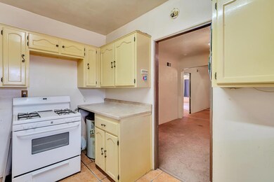 3710 Mckinley Ave, El Paso, TX 79930 - photo 5