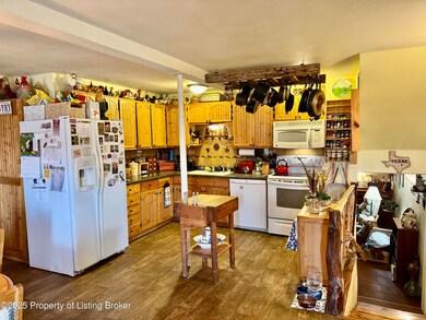 58 Central Ave N, Dunn Center, ND 58626 - photo 6