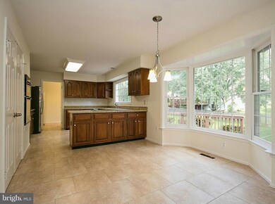 4607 Marble Rock Ct, Chantilly, VA 20151 - photo 6