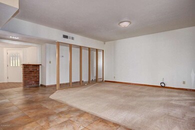 FRONT ENTRY / LIVING ROOM