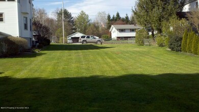 218 E Line St, Olyphant, PA 18447 - photo 3