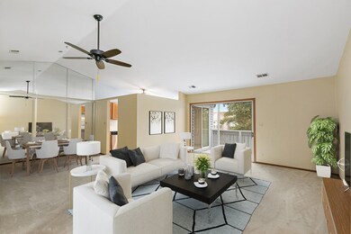 1725 Chesapeake Ln unit 6, Schaumburg, IL 60193 - photo 2