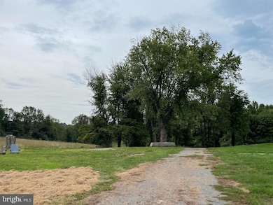 40297 Gap Rd, Leesburg, VA 20175 - photo 4