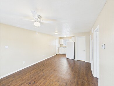 2411 Jaguar Dr unit C, Bryan, TX 77807 - photo 2