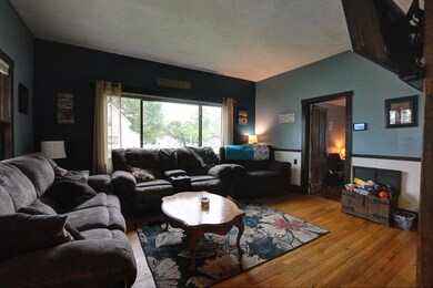 328 N Howard St, Greentown, IN 46936 - photo 2