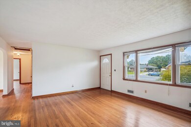 709 E Maple Rd, Linthicum Heights, MD 21090 - photo 6