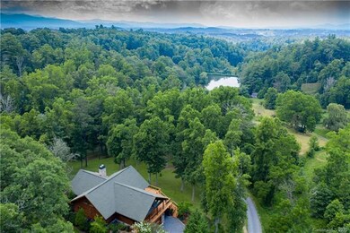 Private but Convienantly Located to Asheville, Wea