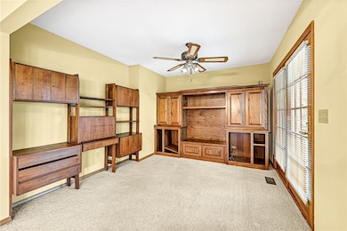 Sitting area off of living room