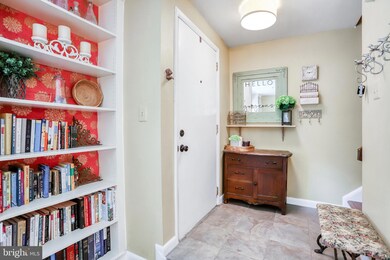 11843 Summer Oak Dr, Germantown, MD 20874 - photo 3