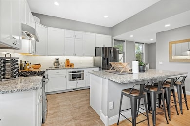 712 N 4th St, Rogers, AR 72756 - photo 3