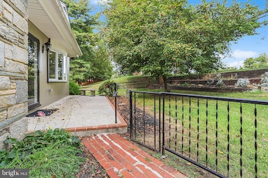 4130 Chichester Ave, Upper Chichester, PA 19061 - photo 5