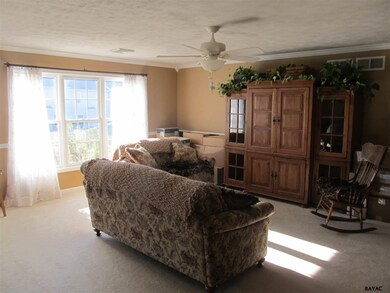 209 Mill Rd, Chambersburg, PA 17201 - photo 4