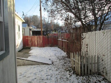 800 Roseway Dr, Klamath Falls, OR 97601 - photo 3