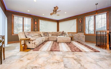 1781 NW 80th Ct, Clive, IA 50325 - photo 2